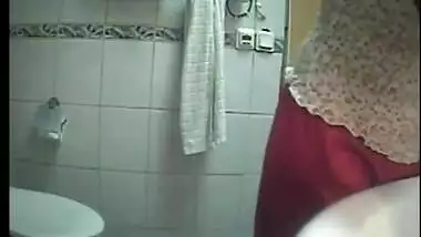 apni cousin ka bathroom mms