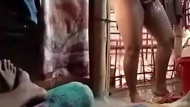 Bhabhi nude captured while bathing
