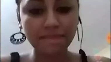 Desi GF cleavage in Video Call, Bare boobs wali !