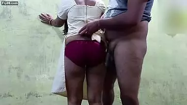 college girl college me time pe nahi ahi to sir ne choda