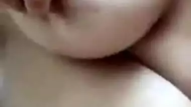 Tamil teensitter showing off